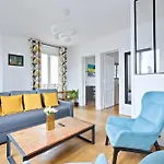 Le Marais 1 Bedroom Apartment Netflix