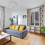 Le Marais 1 Bedroom Apartment Netflix